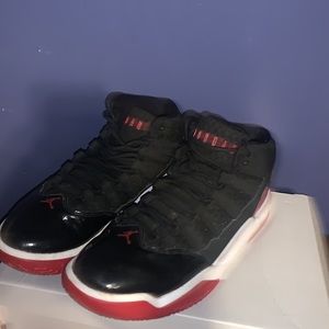 Jordan Max Aura 'Black Gym Red' size 9